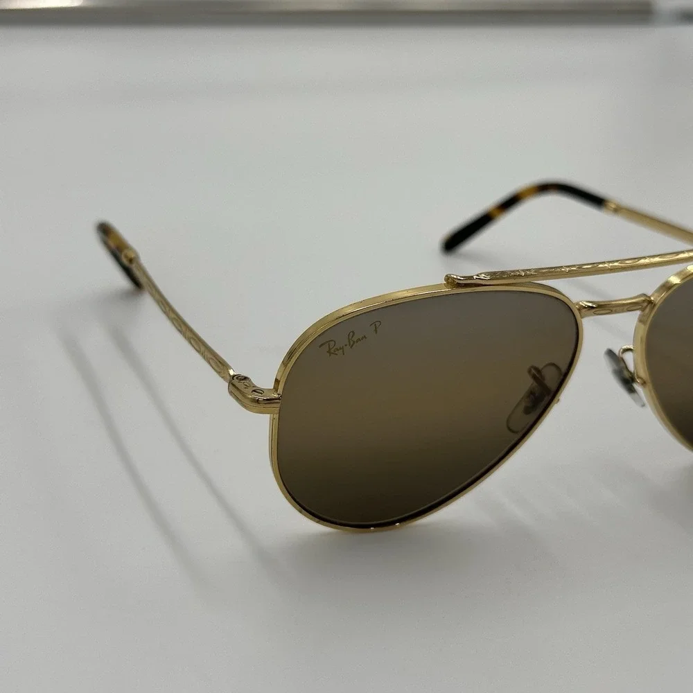 Ray-Ban product pair